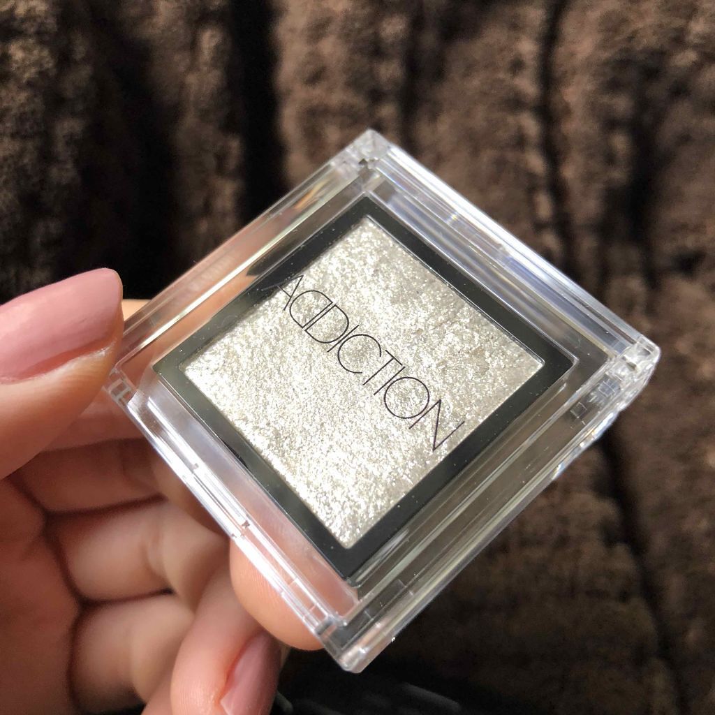 アディクション ザ アイシャドウ 90 Half Moon (P) /ADDICTION/単色アイシャドウを使ったクチコミ（1枚目）