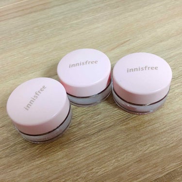 innisfreeのトゥインクルグリッター
アイシャドウ兼グリッターです。
発色は控えめですが、グリッターのきらめきが本当にかわいいです。

画像は
01(きな粉もち)
02(あんずもち)
03(いちご