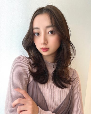 HARUNA on LIPS 「.大人な女性らしい上品なヘアスタイル🌟🌟.顔周りと、全体的なレ..」（2枚目）