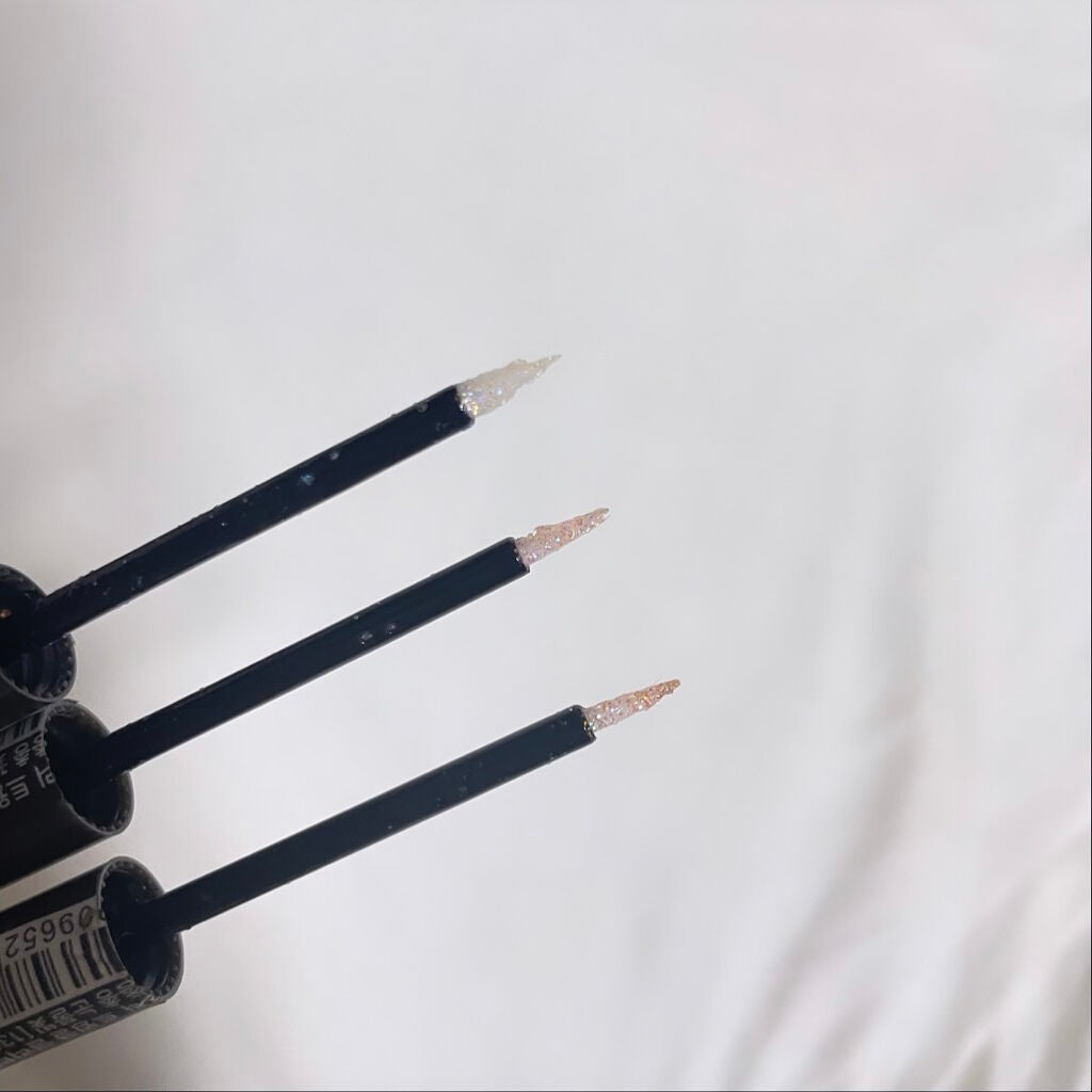 トゥインクル グリッター/innisfree/リキッドアイライナーを使ったクチコミ(2枚目)