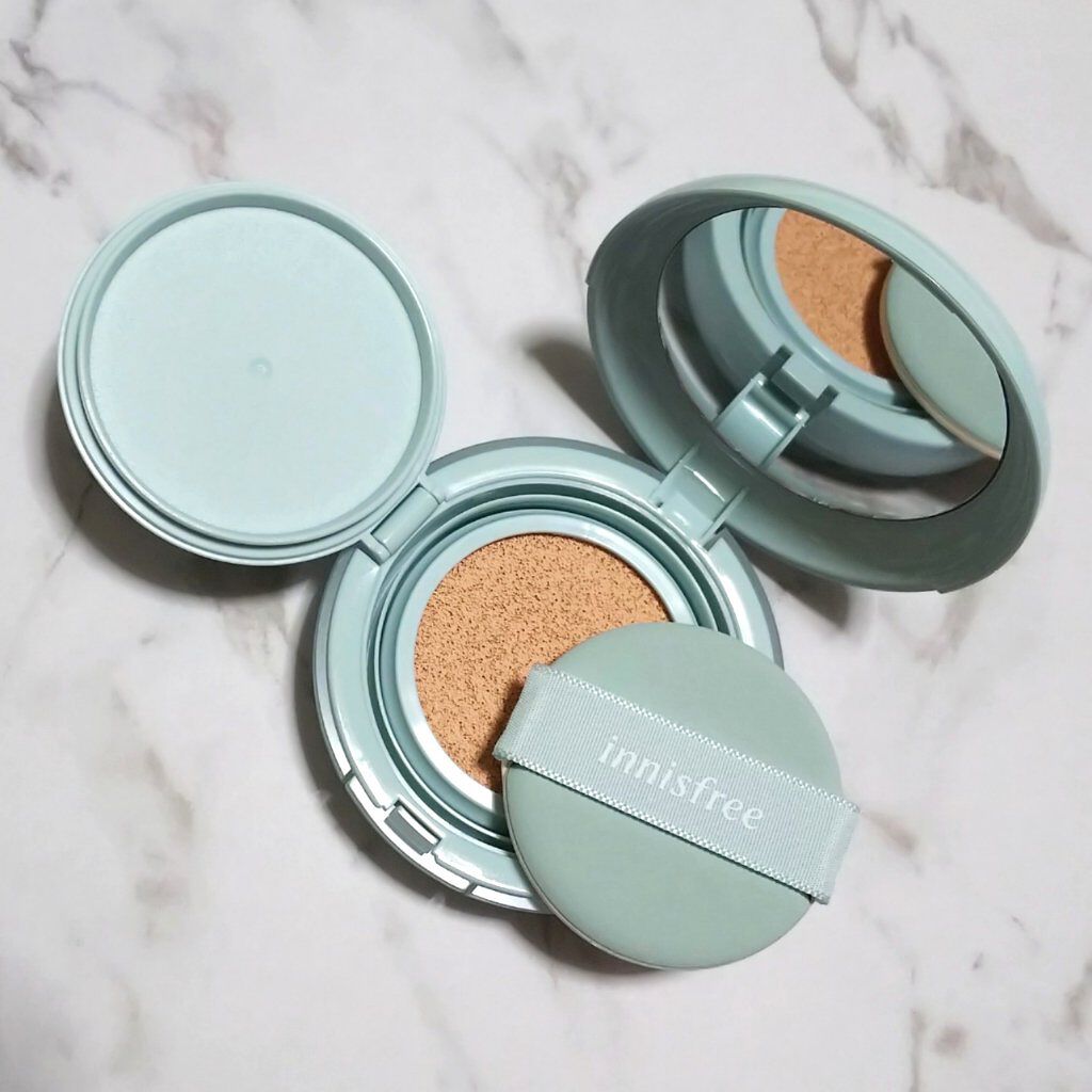 innisfree ノーセバム パウダークッション
21C ローズバニラ

気になって発売後すぐに購入したのですが、クッションファンデーションを使い慣れていない為なかなかうまく使えず....

クッションファンデーションの使い方のコツを調べ