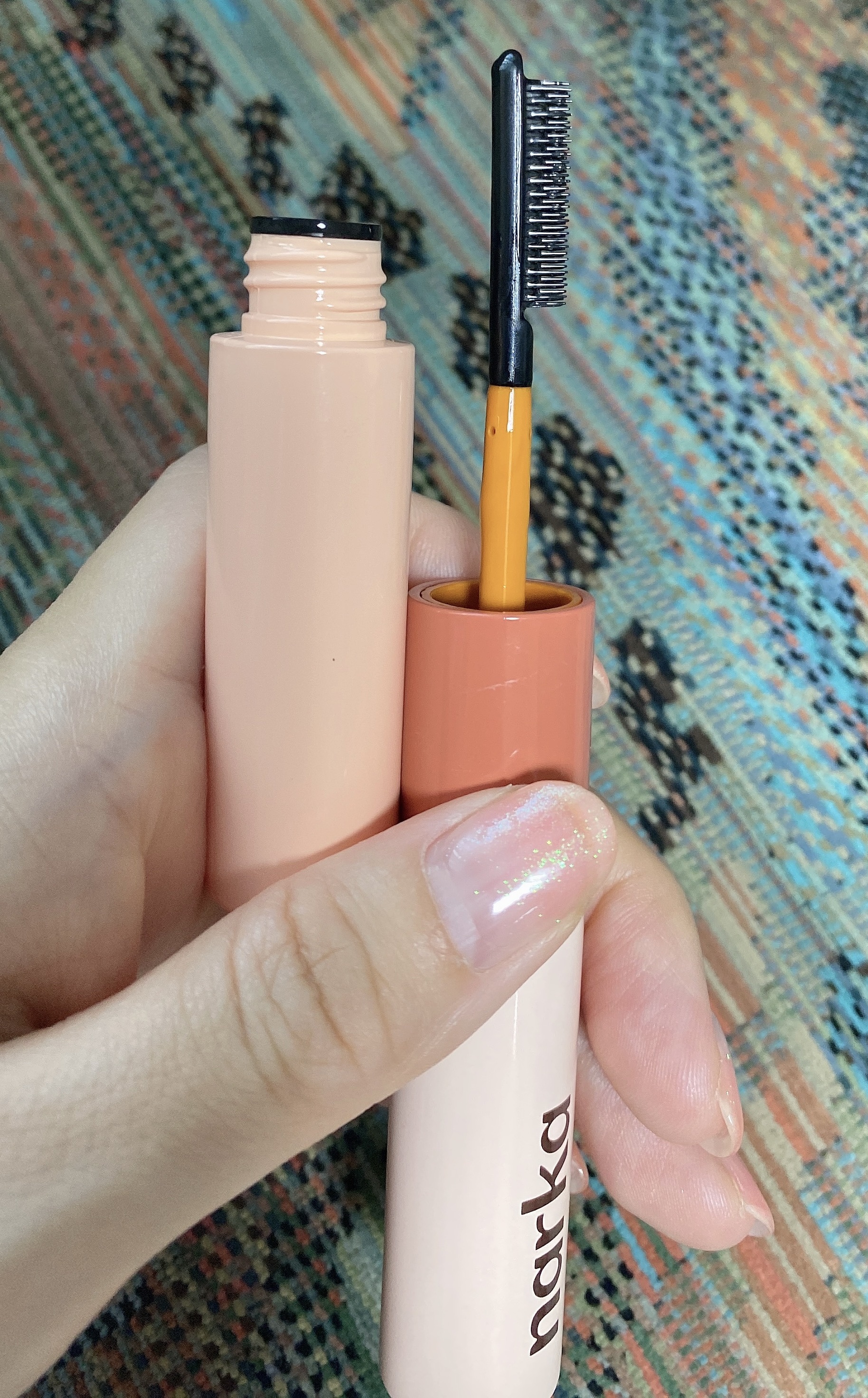 ハードフィックスヘアマスカラ/narka/その他スタイリングを使ったクチコミ（3枚目）