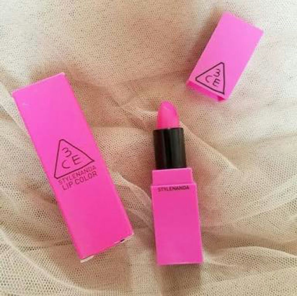 colorful_perfume_xru on LIPS 「3ceのリップ💄💋✨です!口元を明るくすることで、3歳若く見え..」(1枚目)