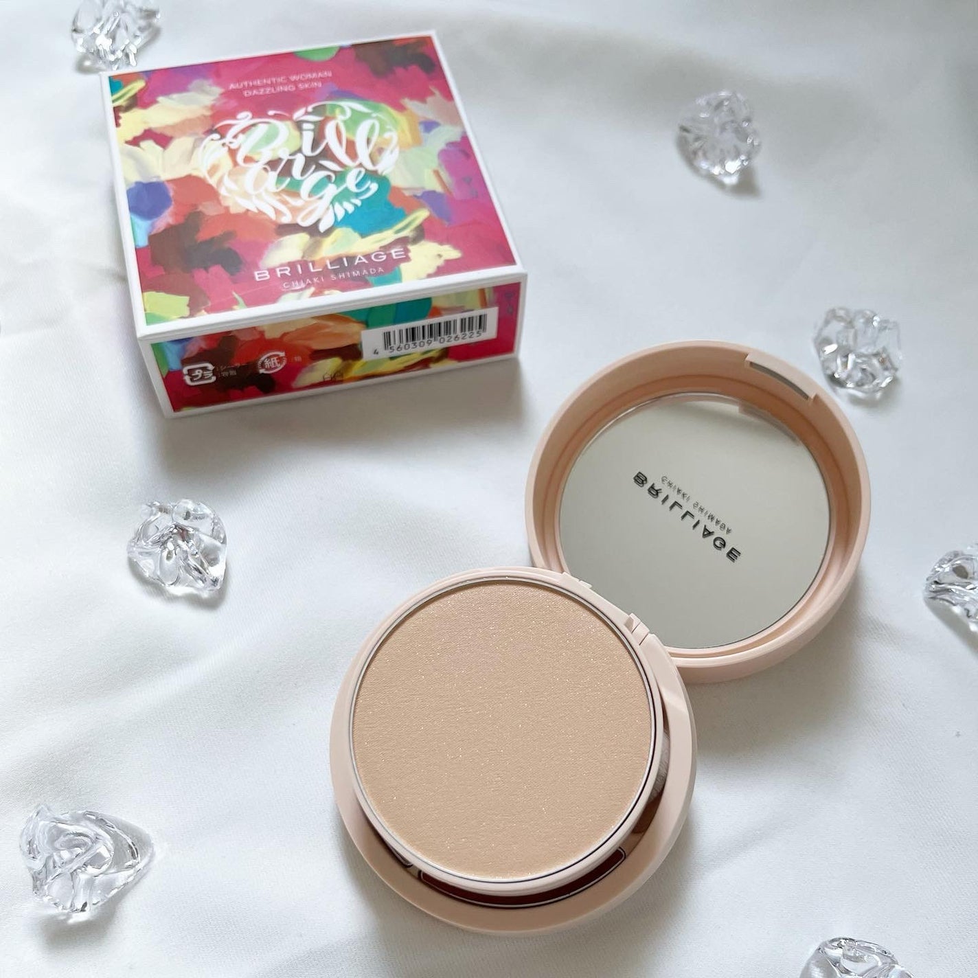 パウダリーファンデーション オーセンティックウーマン ダズリング スキン/ブリリアージュ/パウダーファンデーションを使ったクチコミ(2枚目)