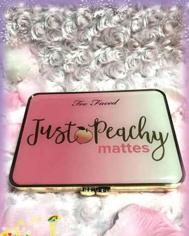 ジャスト ピーチィ ベルベット マット アイシャドウ パレット/Too Faced/パウダーアイシャドウを使ったクチコミ（1枚目）