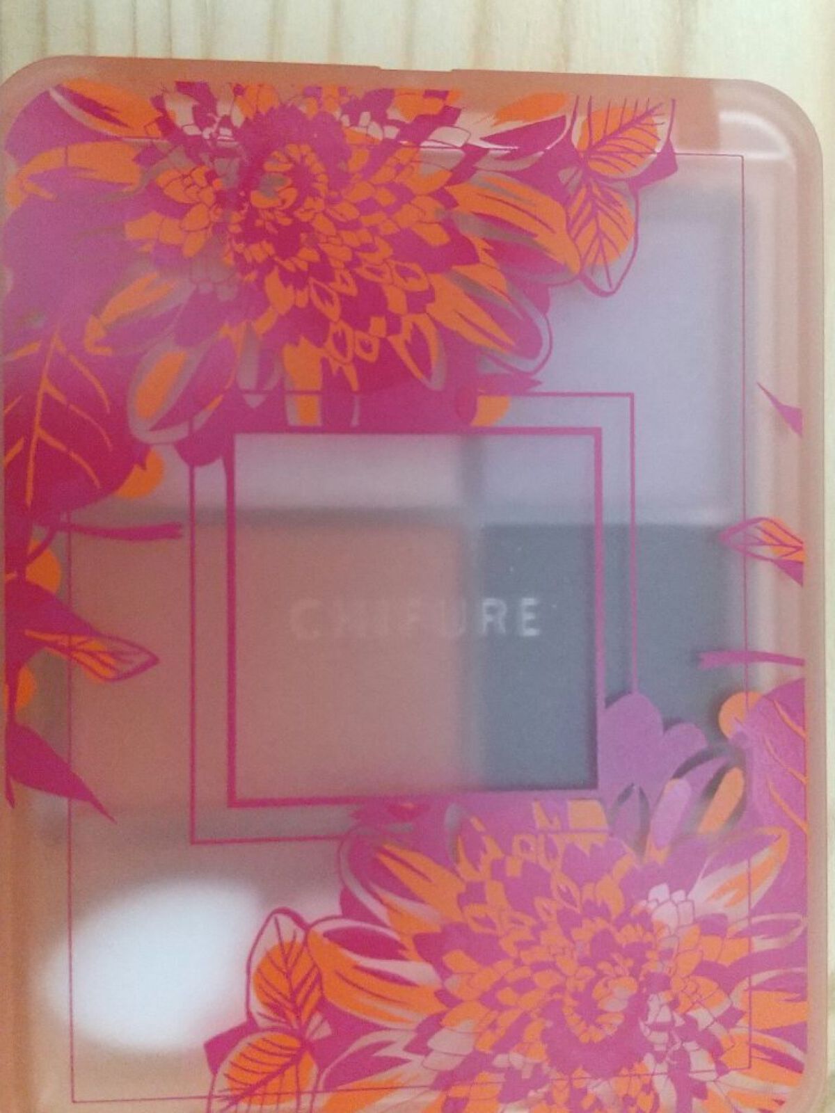 グラデーション アイシャドウ 08 チアフルフラワー（2023年春夏限定色)/ちふれ/アイシャドウパレットを使ったクチコミ（2枚目）