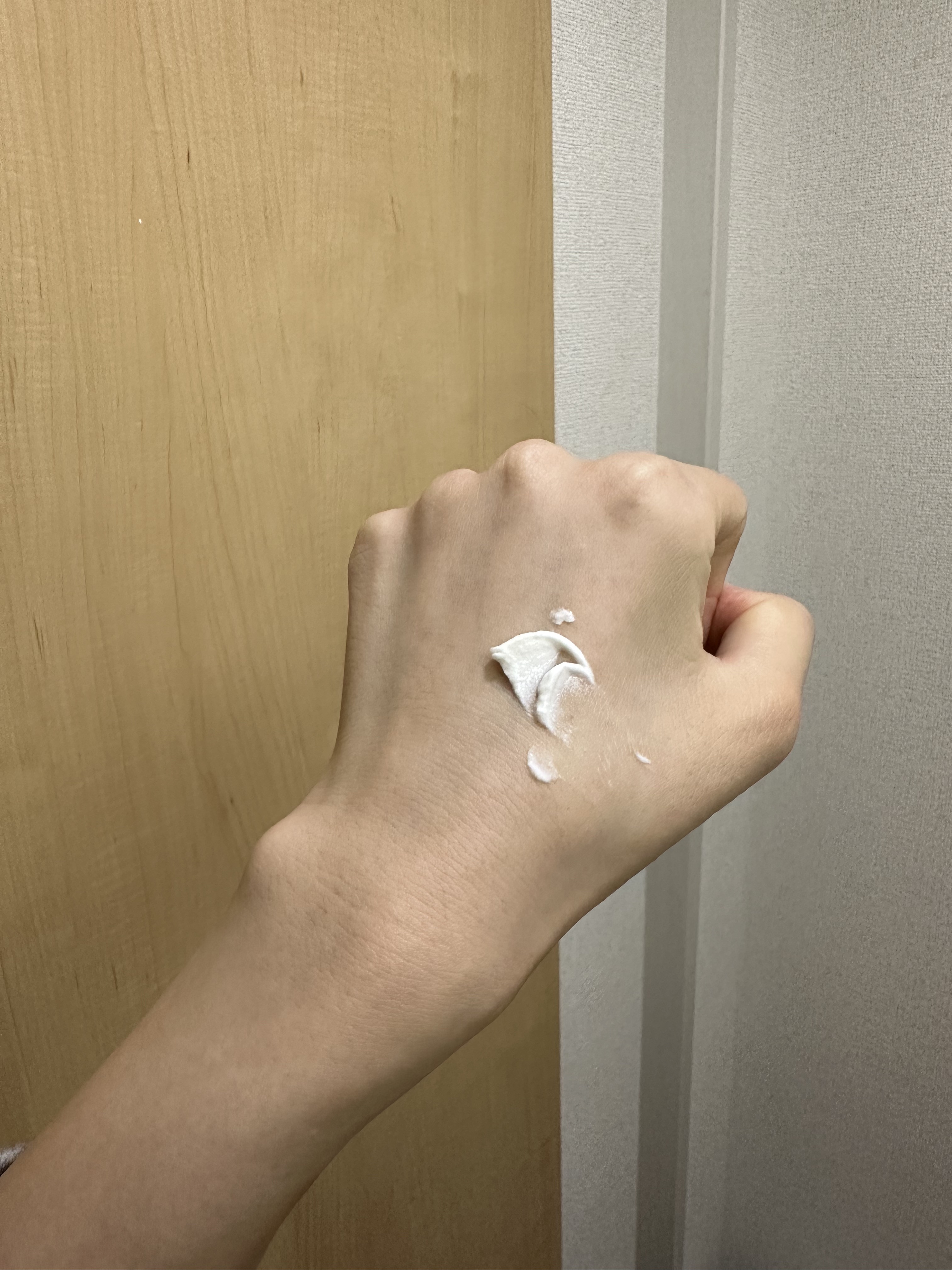 CBD Face & Body Lotion VENUS/CAMYU/フェイスクリームを使ったクチコミ（3枚目）