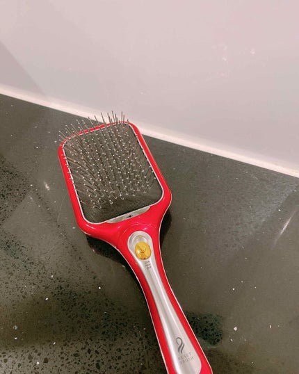 マイナスイオンリセットブラシ KBE-2400/KOIZUMI/ストレートアイロンを使ったクチコミ(2枚目)