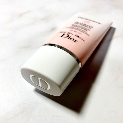 【旧】スノー UVシールド トーンアップ 50+/Dior/日焼け止めミルクを使ったクチコミ(2枚目)