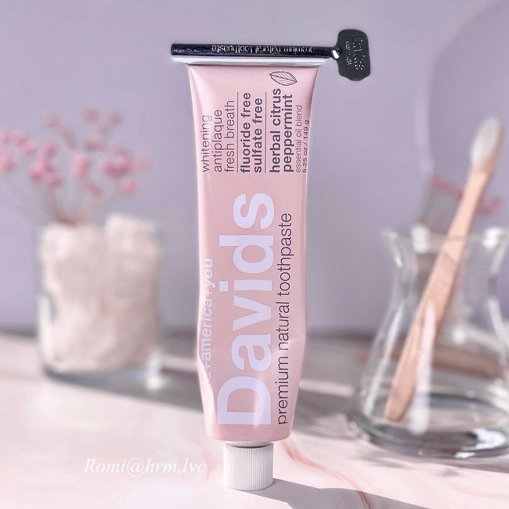 Davids ホワイトニングトゥースペースト ハーバルシトラスミントのクチコミ「歯磨き粉何使ってる？？

Davids ディヴィッズ ホワイトニングトゥースペースト ハーバル.....」（1枚目）