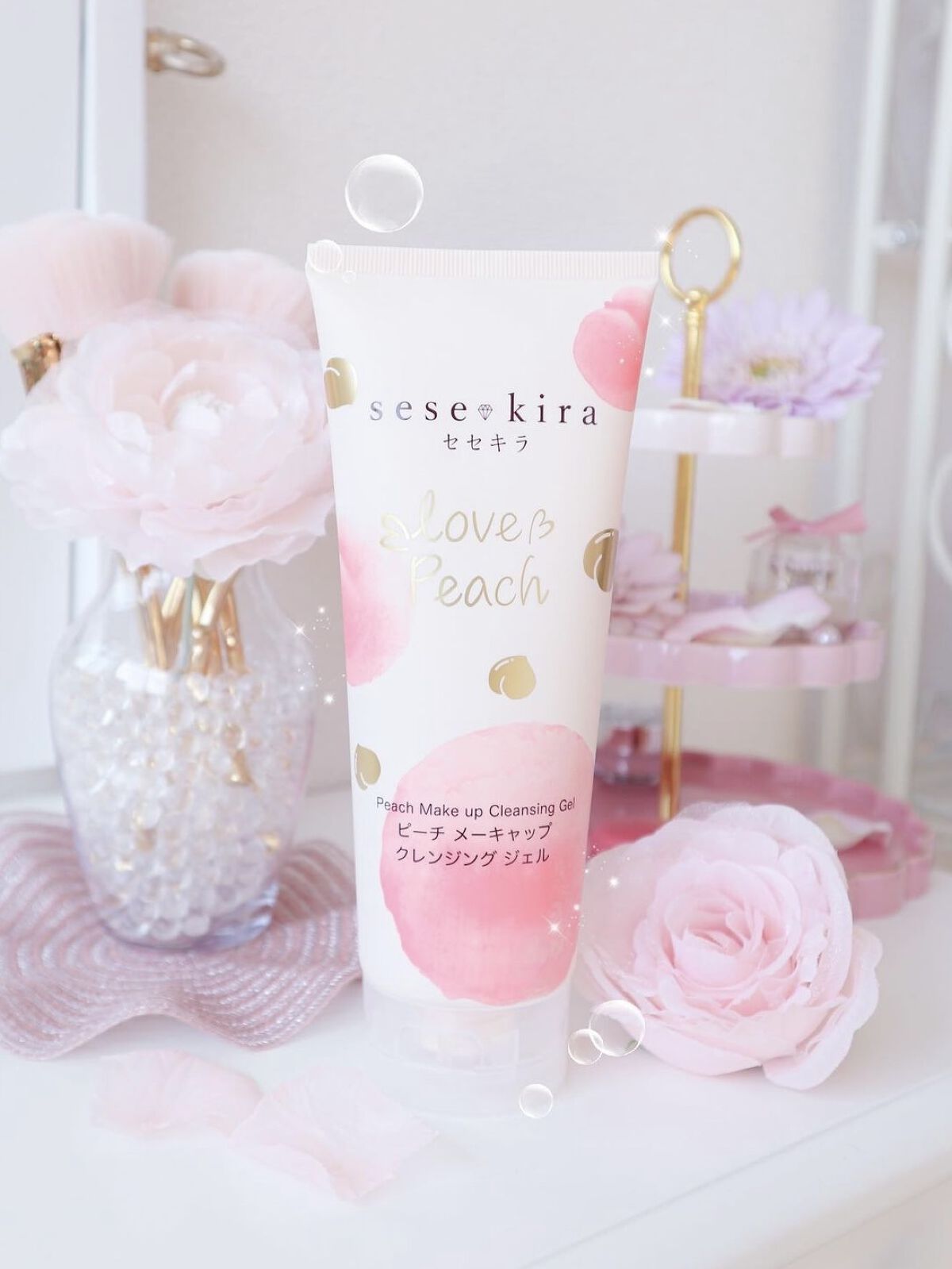 🎀

セセキラ様のクレンジングジェル🫧
桃のパッケージがまず可愛い💕

桃の香りがして桃食べたくなったよ🍑笑

マツエクしてる人でも使えるよ！
ジェルタイプでしっかりメイク落ちる！

アイシャドウはクレンジングしても
どうしても目の