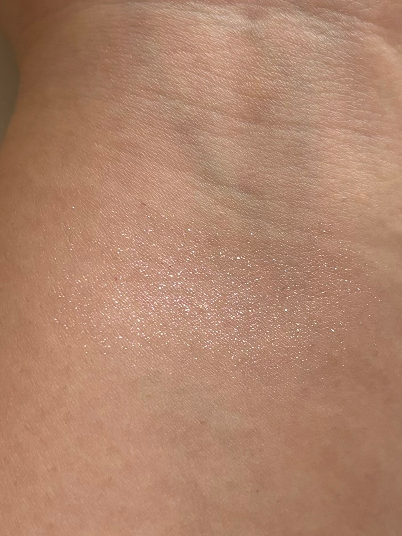 シングルシャイニーアイシャドウ/CEZANNE/アイシャドウを使ったクチコミ(4枚目)