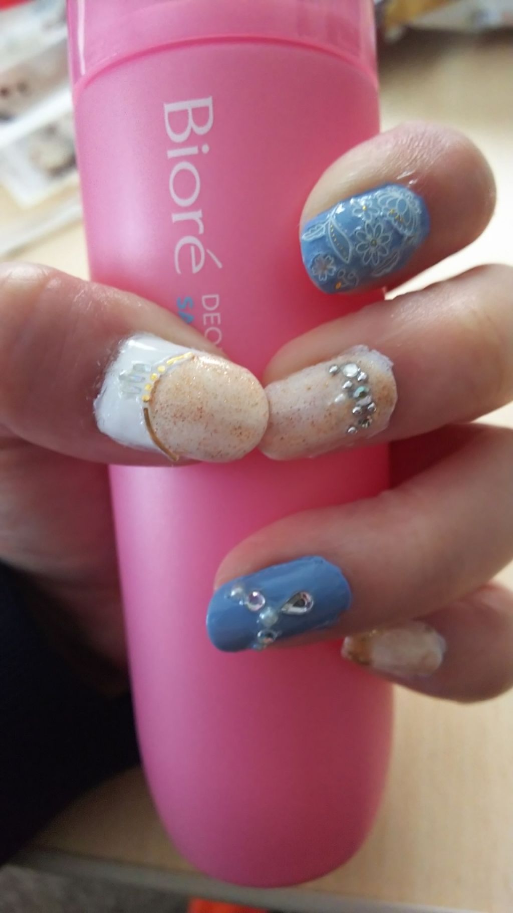 カラフルネイルズ/キャンメイク/マニキュアを使ったクチコミ（2枚目）