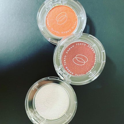 マルチグリッターカラー/ENBAN TOKYO/単色アイシャドウを使ったクチコミ(2枚目)