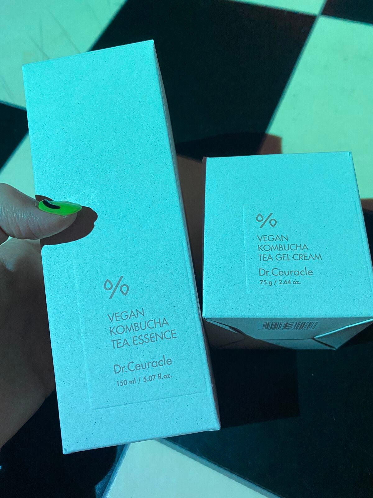 ヴィーガンコンブチャ ティー エッセンス/Dr.Ceuracle/オールインワン化粧品を使ったクチコミ(3枚目)
