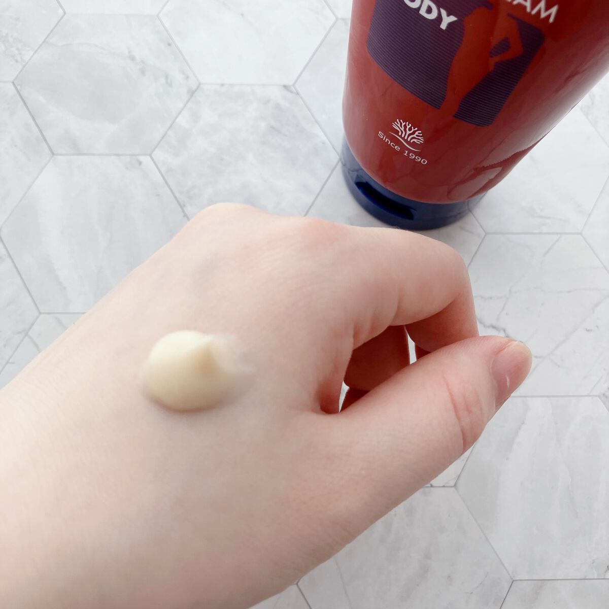 ミネラルボディクリーム/イルコルポ/ボディクリームを使ったクチコミ（2枚目）