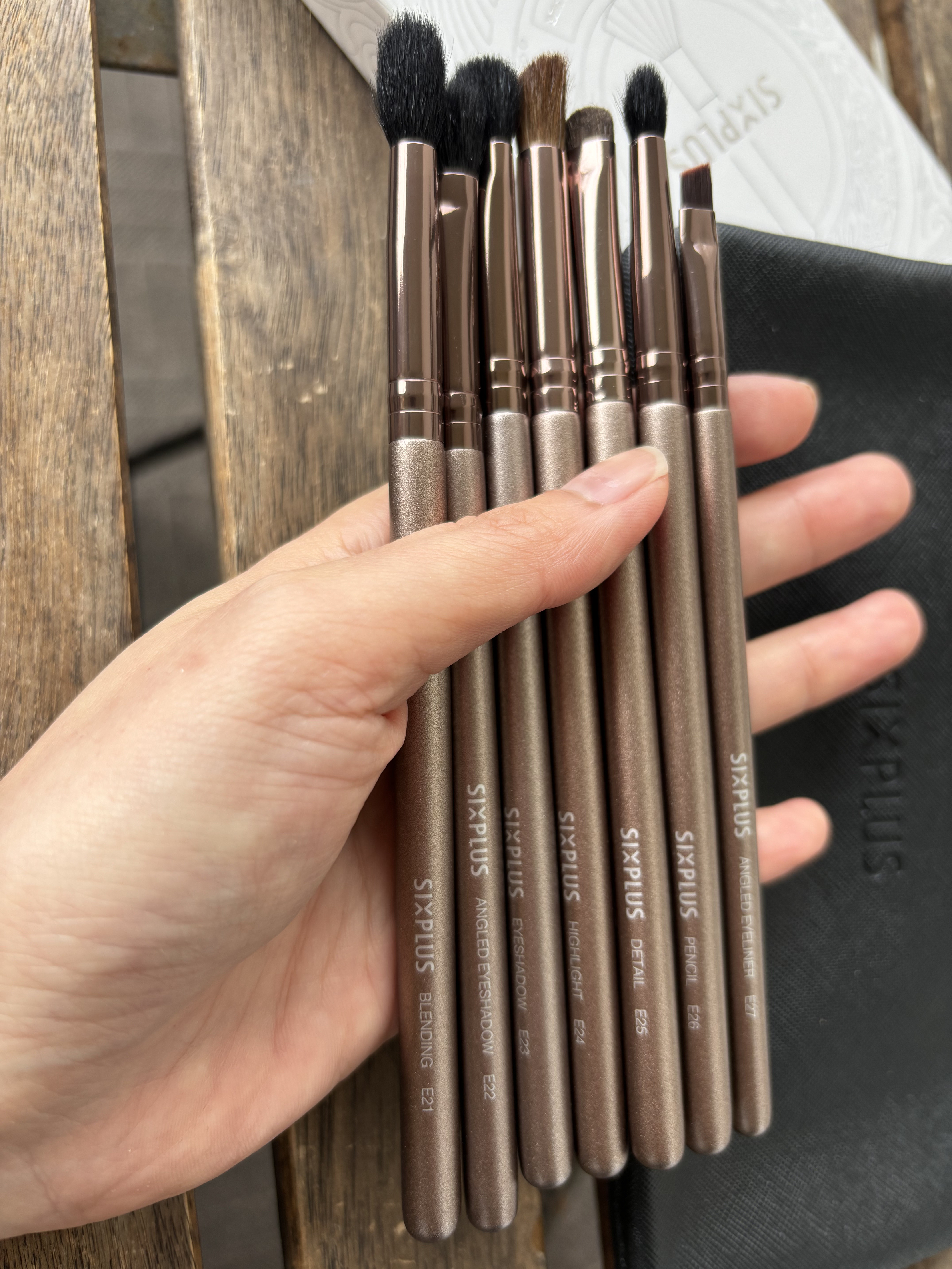 SIXPLUS SIXPLUS コーヒー色アイメイクブラシ7本セットのクチコミ「☕️☕️☕️☕️☕️☕️☕️☕️☕️☕️☕️☕️☕️☕️☕️SIXPLUS
SIXPLUS コ.....」（2枚目）