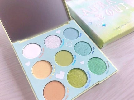 Aura & Out /ColourPop/アイシャドウパレットを使ったクチコミ(5枚目)