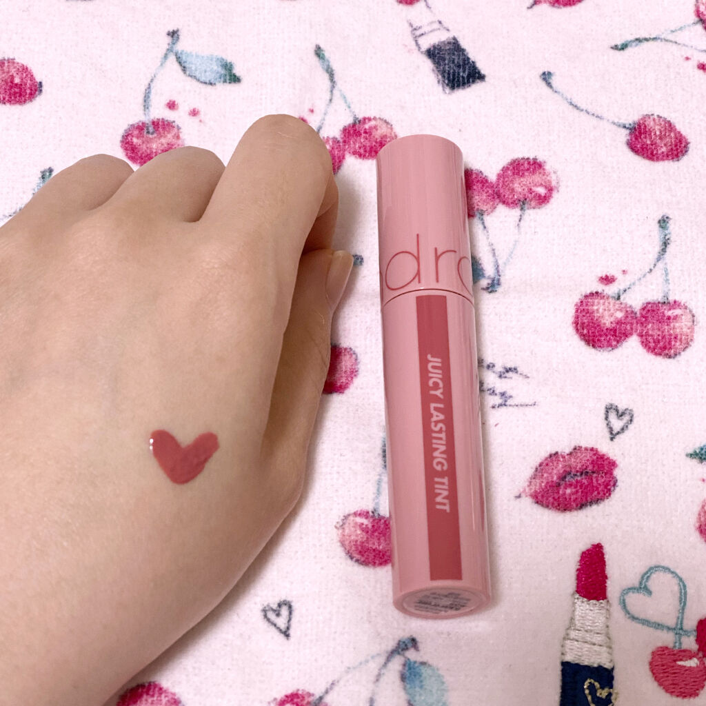 ジューシーラスティングティント/rom&nd/リップティントを使ったクチコミ（2枚目）