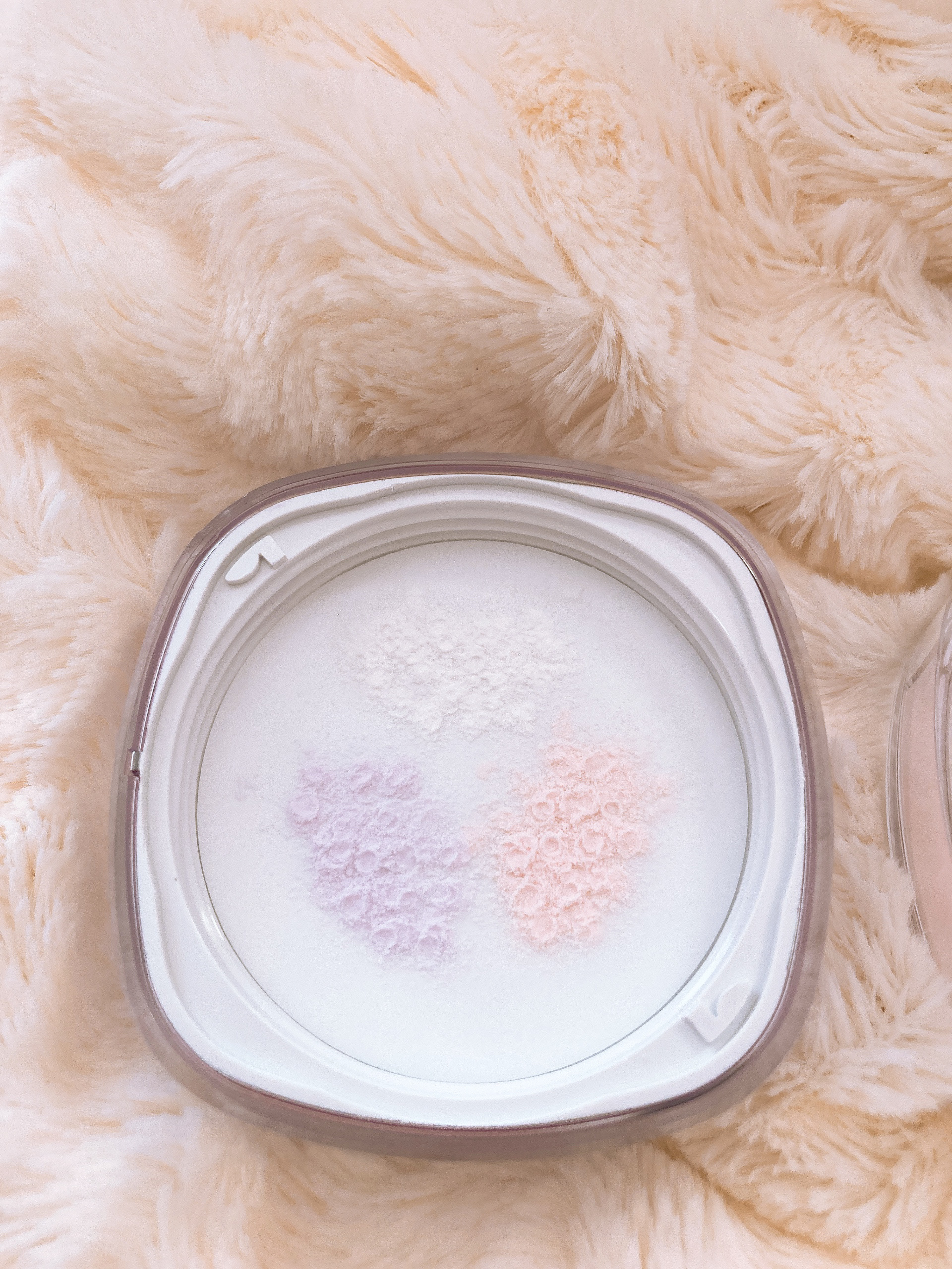 ステイフィクサーマルチカラーパウダー/wakemake/ルースパウダーを使ったクチコミ（2枚目）