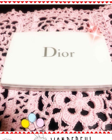 Dior スノー ルミナス パーフェクト ファンデーションのクチコミ「Dior購入品紹介です🎀

スノールミナス パーフェクト ファンデーションです🎀

一番明るい.....」（1枚目）