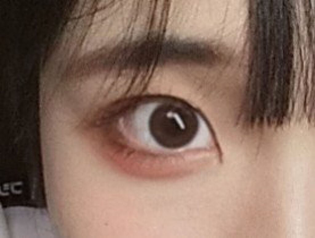 twinkle_sounds_i4l9 on LIPS 「【どなたか助けてください】アイメイクの相談です!!最近メイクを..」(2枚目)