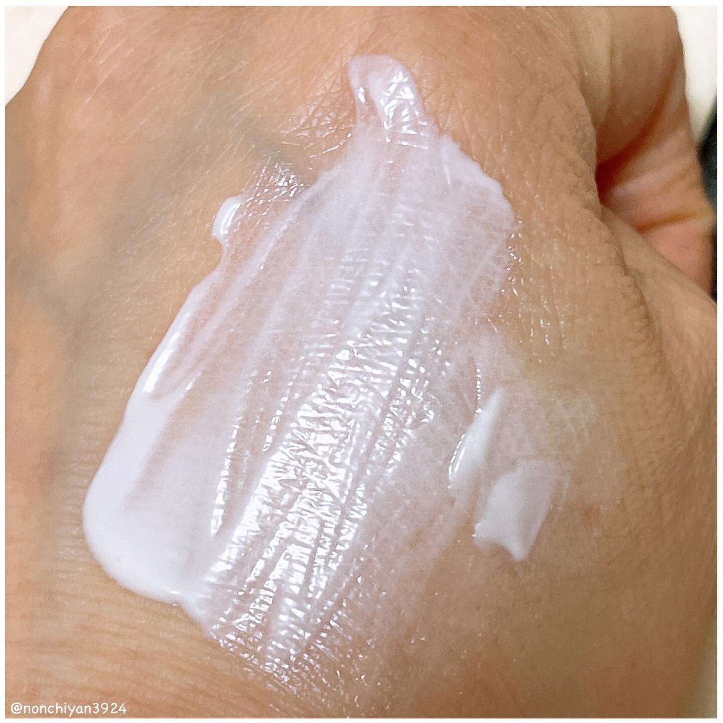 クリーム　イン　デイ/KANEBO/フェイスクリームを使ったクチコミ（3枚目）