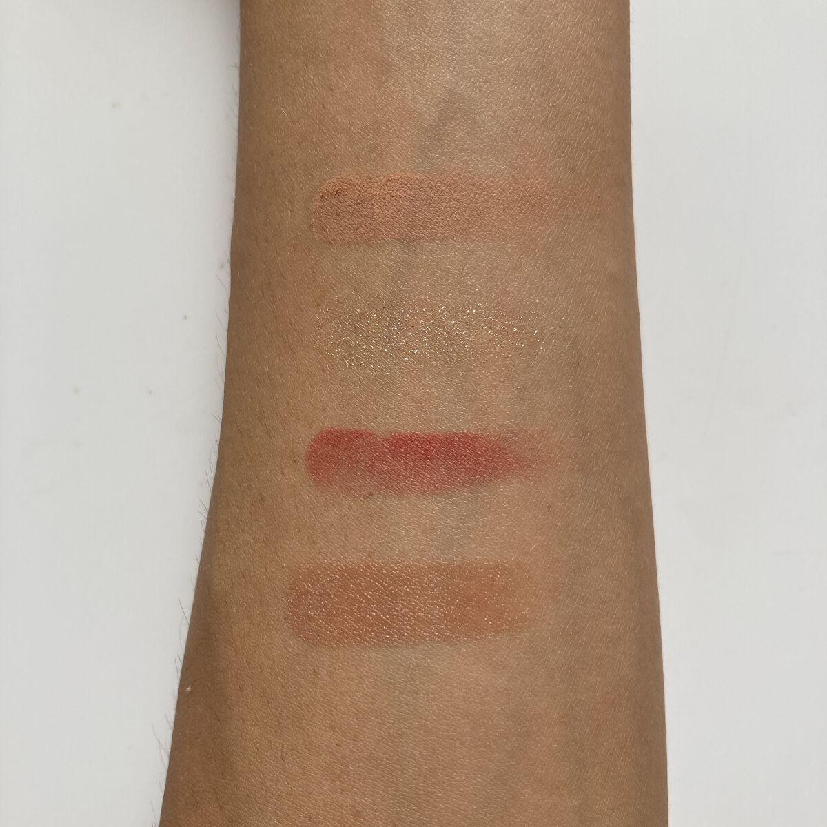 ジュ コントゥラスト 320 ルージュ プロフォン/CHANEL/パウダーチークを使ったクチコミ（3枚目）