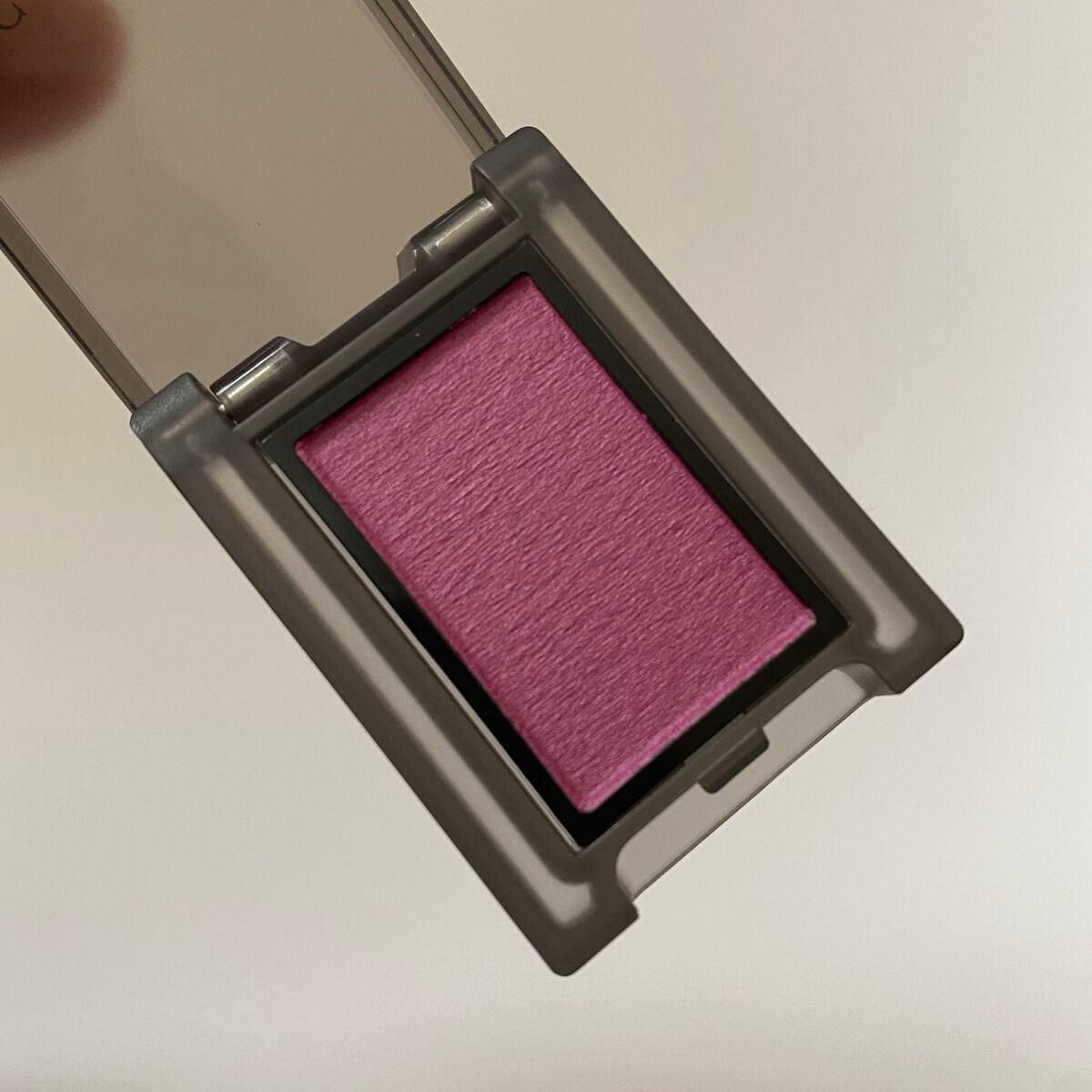 セルヴォーク ヴォランタリー アイズ/Celvoke/単色アイシャドウを使ったクチコミ(4枚目)