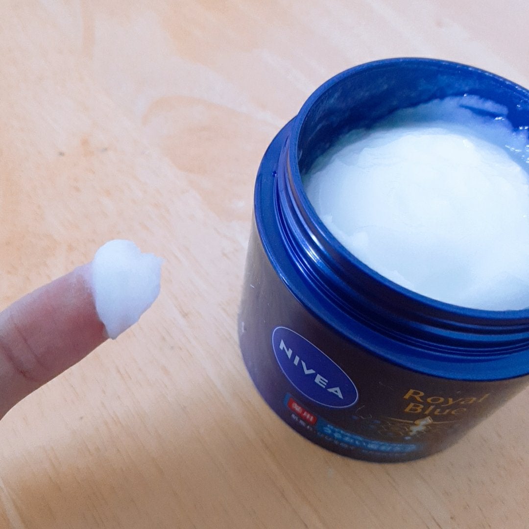 ニベア ロイヤルブルーボディクリーム うるおい密封ケア/ニベア/ボディクリームを使ったクチコミ(2枚目)