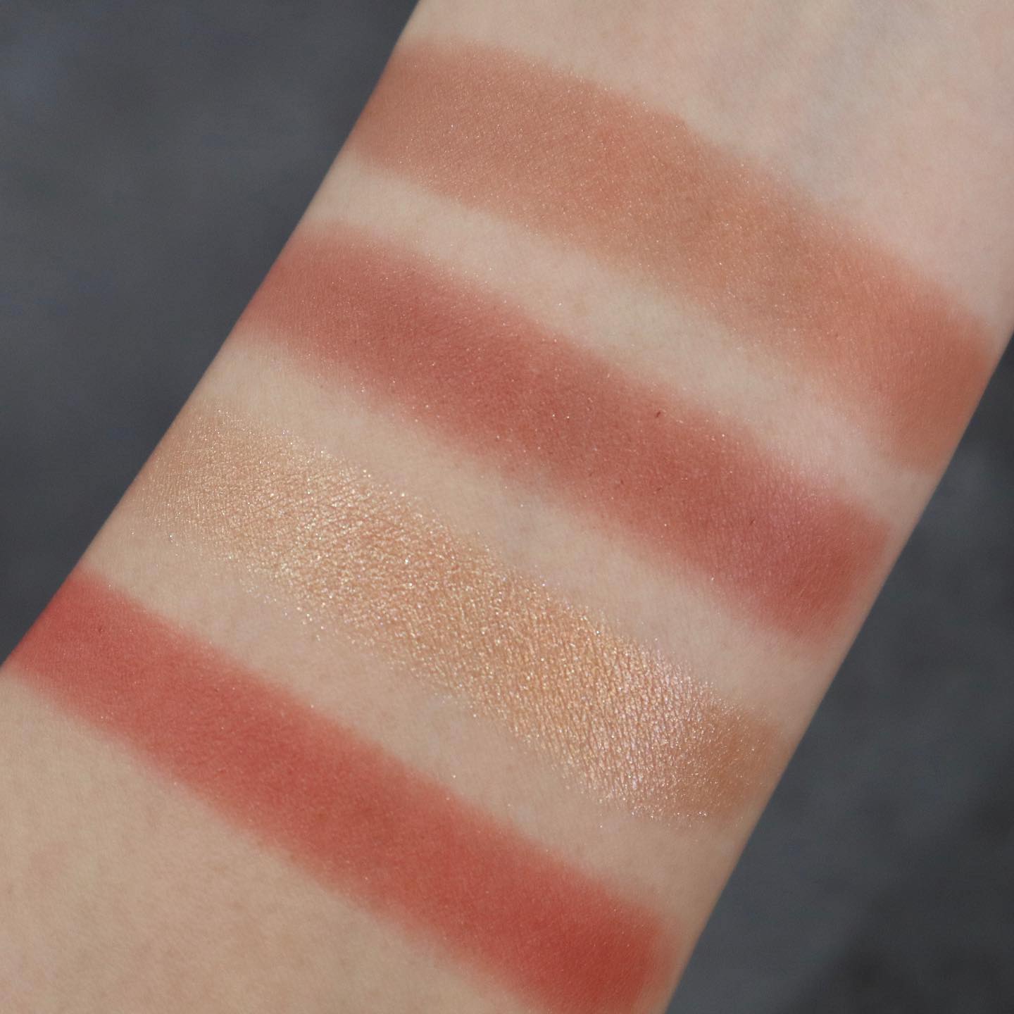 レ キャトル ルージュ ユー エ ジュ /CHANEL/アイシャドウパレットを使ったクチコミ（3枚目）