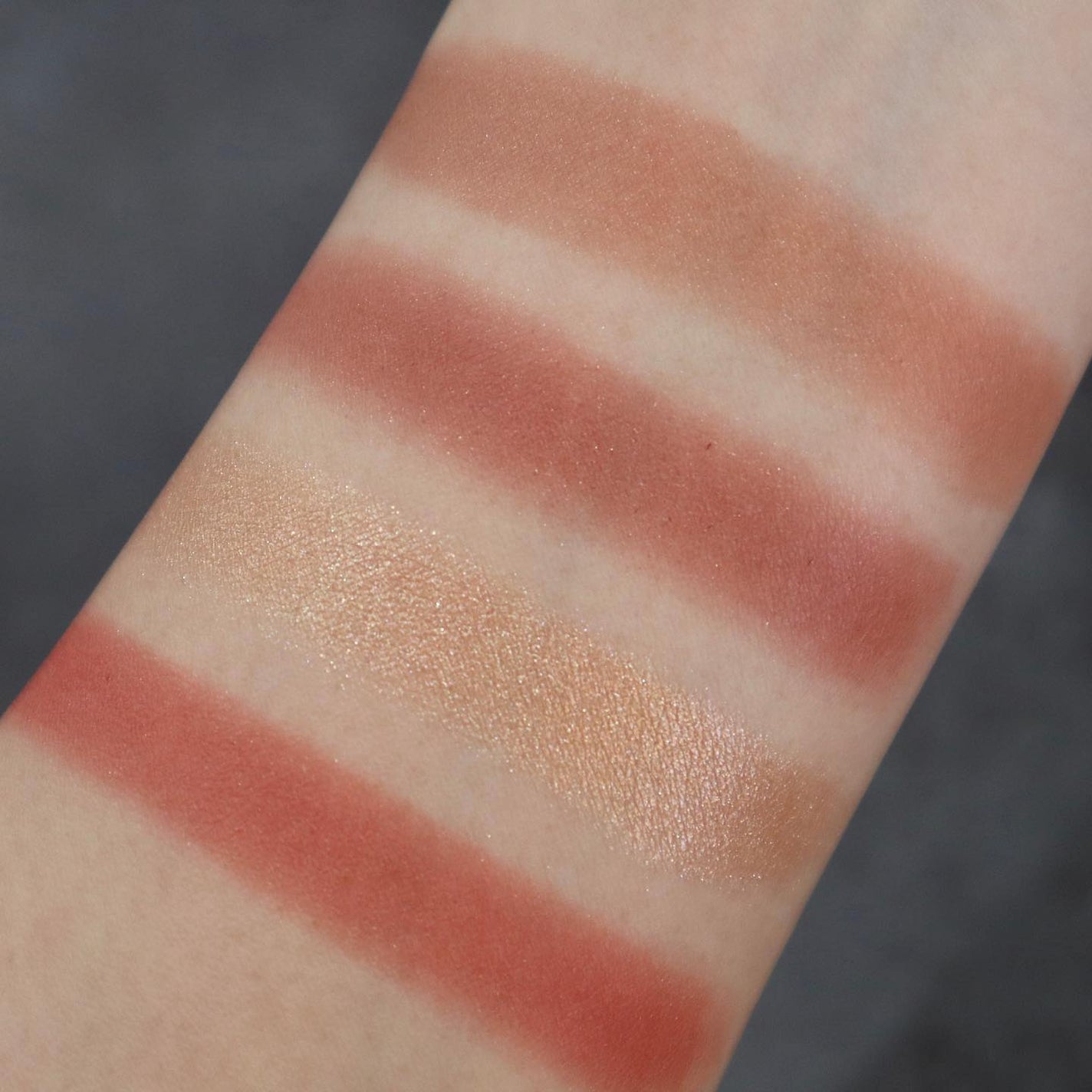 レ キャトル ルージュ ユー エ ジュ /CHANEL/アイシャドウパレットを使ったクチコミ(3枚目)