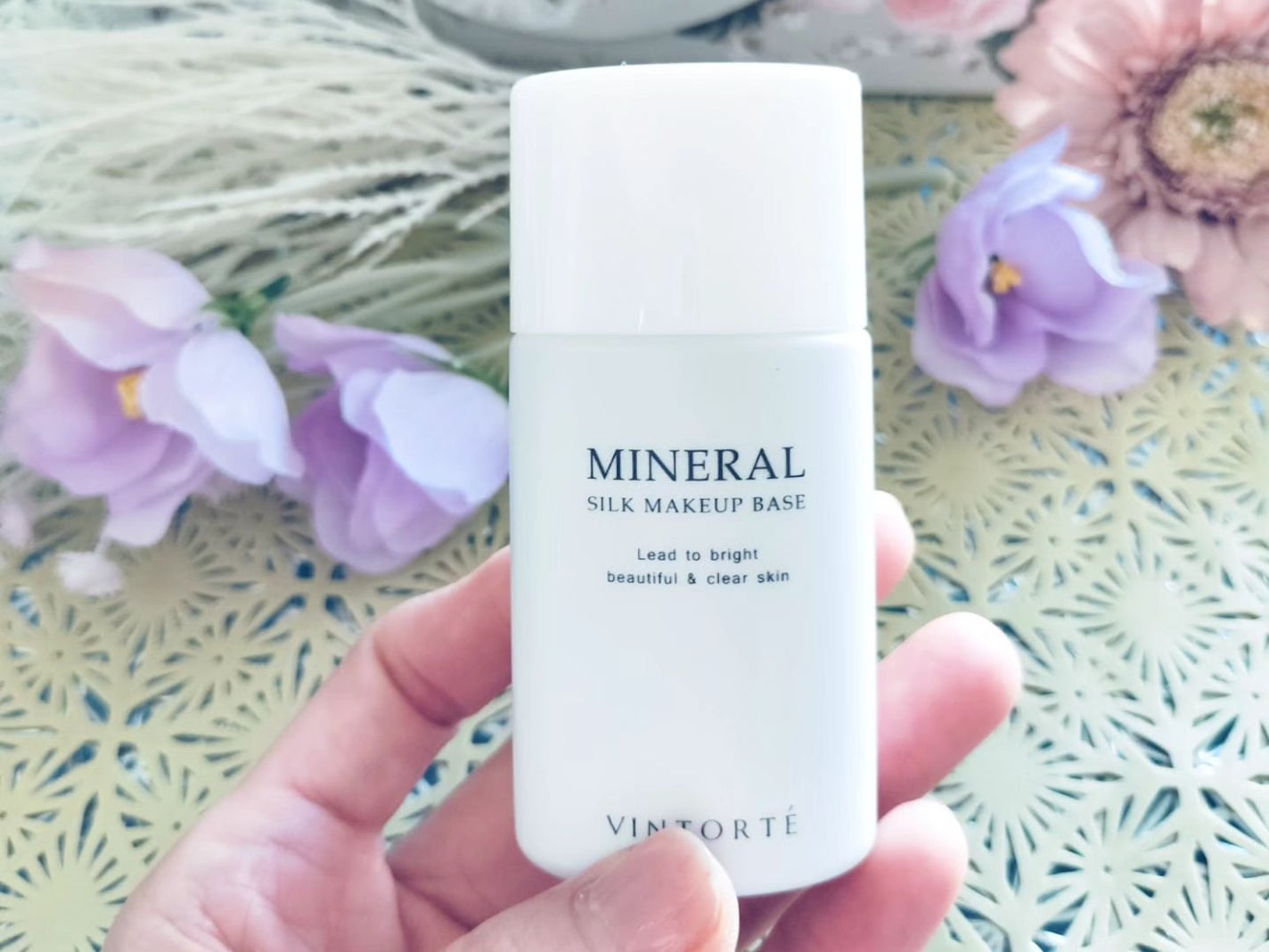 ミネラルシルクメイクアップベース/ヴァントルテ/化粧下地を使ったクチコミ(2枚目)