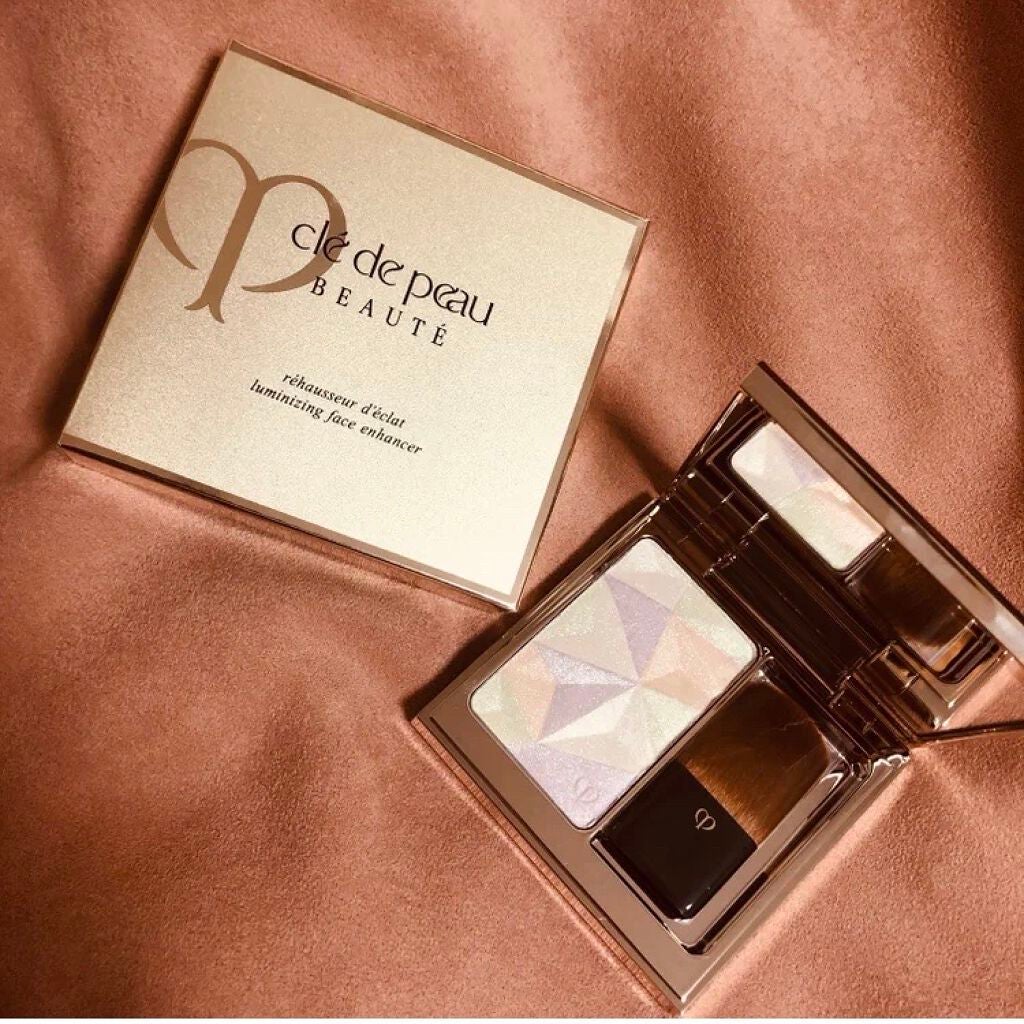 クレ・ド・ポー ボーテ レオスールデクラ/クレ・ド・ポー ボーテ/パウダーハイライトを使ったクチコミ(1枚目)