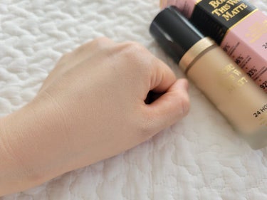 ボーン ディス ウェイ アンディテクタブル 24H マット ファンデーション/Too Faced/リキッドファンデーションを使ったクチコミ（3枚目）