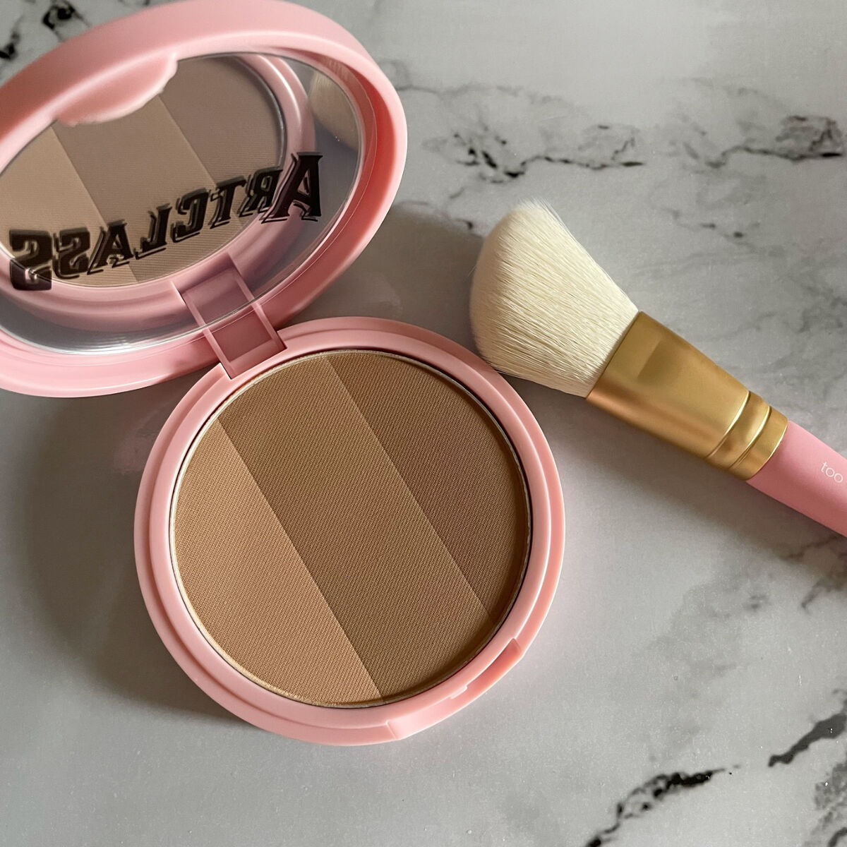 アートクラスバイロダン シェーディング バイロダンシェーディングブティックエディション 01 クラシック/too cool for school/シェーディングを使ったクチコミ（2枚目）