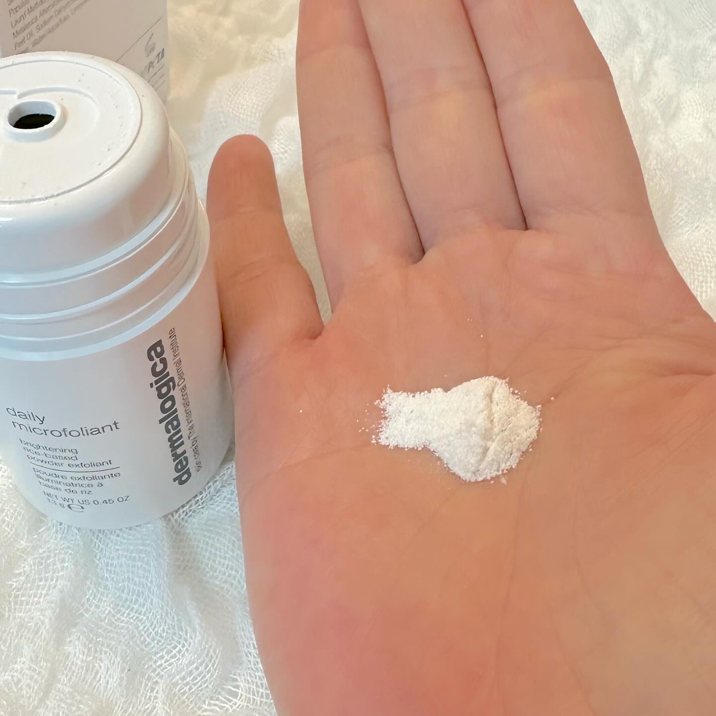 デイリーマイクロフォリエント/ダーマロジカ/洗顔パウダーを使ったクチコミ（2枚目）