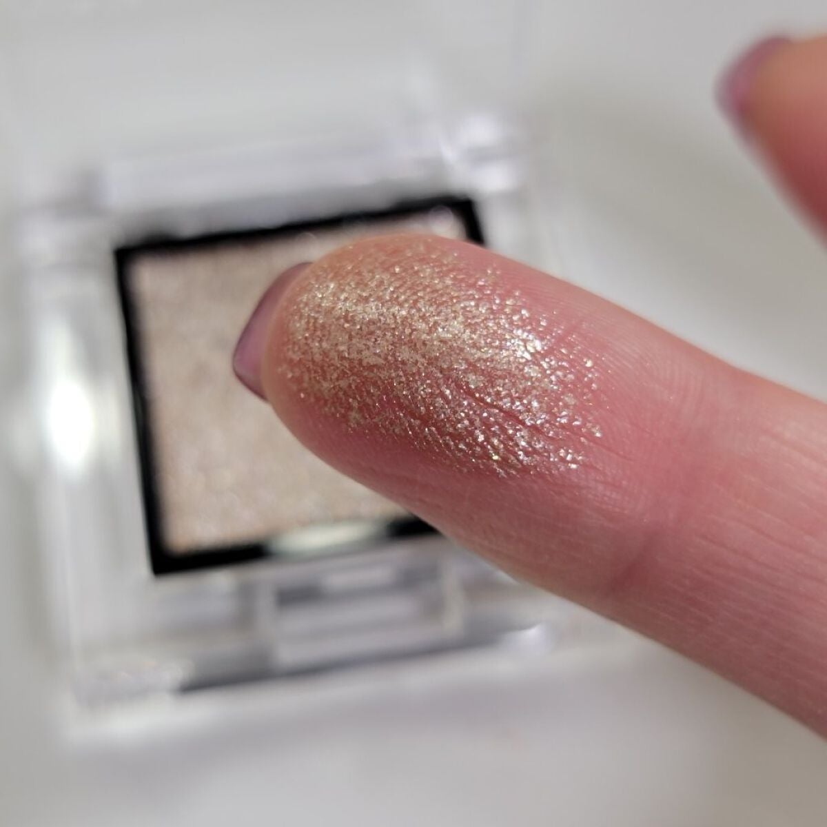 アディクション ザ アイシャドウ スパークル/ADDICTION/単色アイシャドウを使ったクチコミ(2枚目)