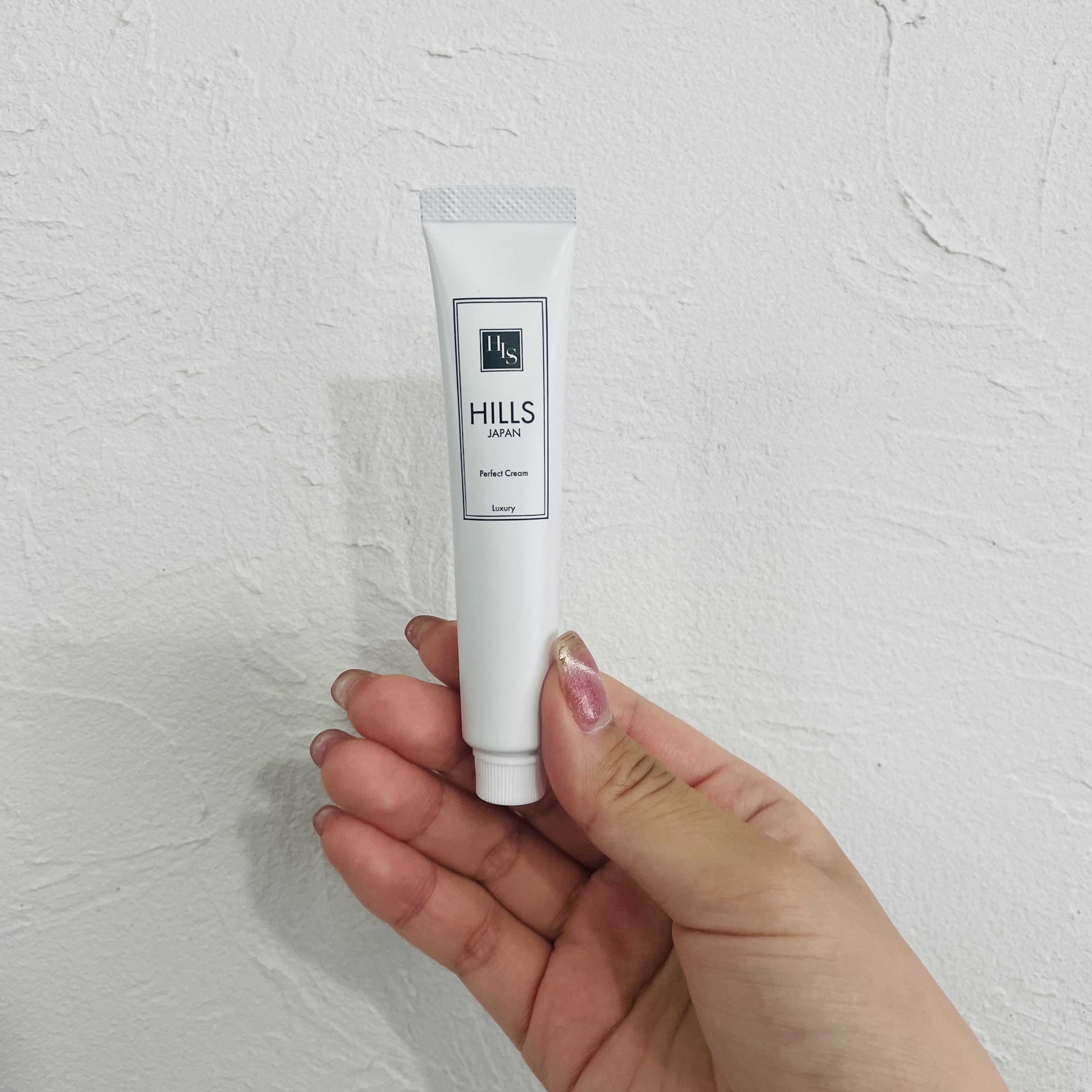 試してみた】HILLSハンドネイル美容クリーム Luxury HILLS JAPAN