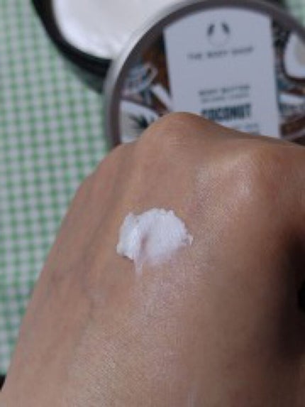 ボディバター ココナッツ/THE BODY SHOP/ボディクリームを使ったクチコミ(2枚目)