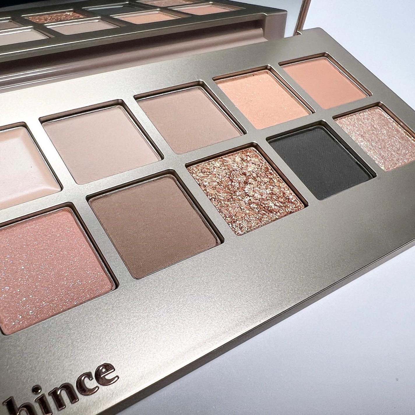 ニューデップスアイシャドウパレット/hince/アイシャドウパレットを使ったクチコミ(3枚目)