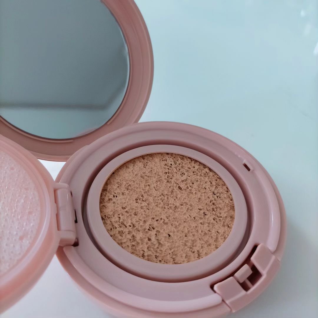 シースルー ヴェール コンパクト 02 肌にとけこみフレッシュに仕上げるナチュラルカラー/PAUL & JOE BEAUTE/ファンデーションを使ったクチコミ（2枚目）