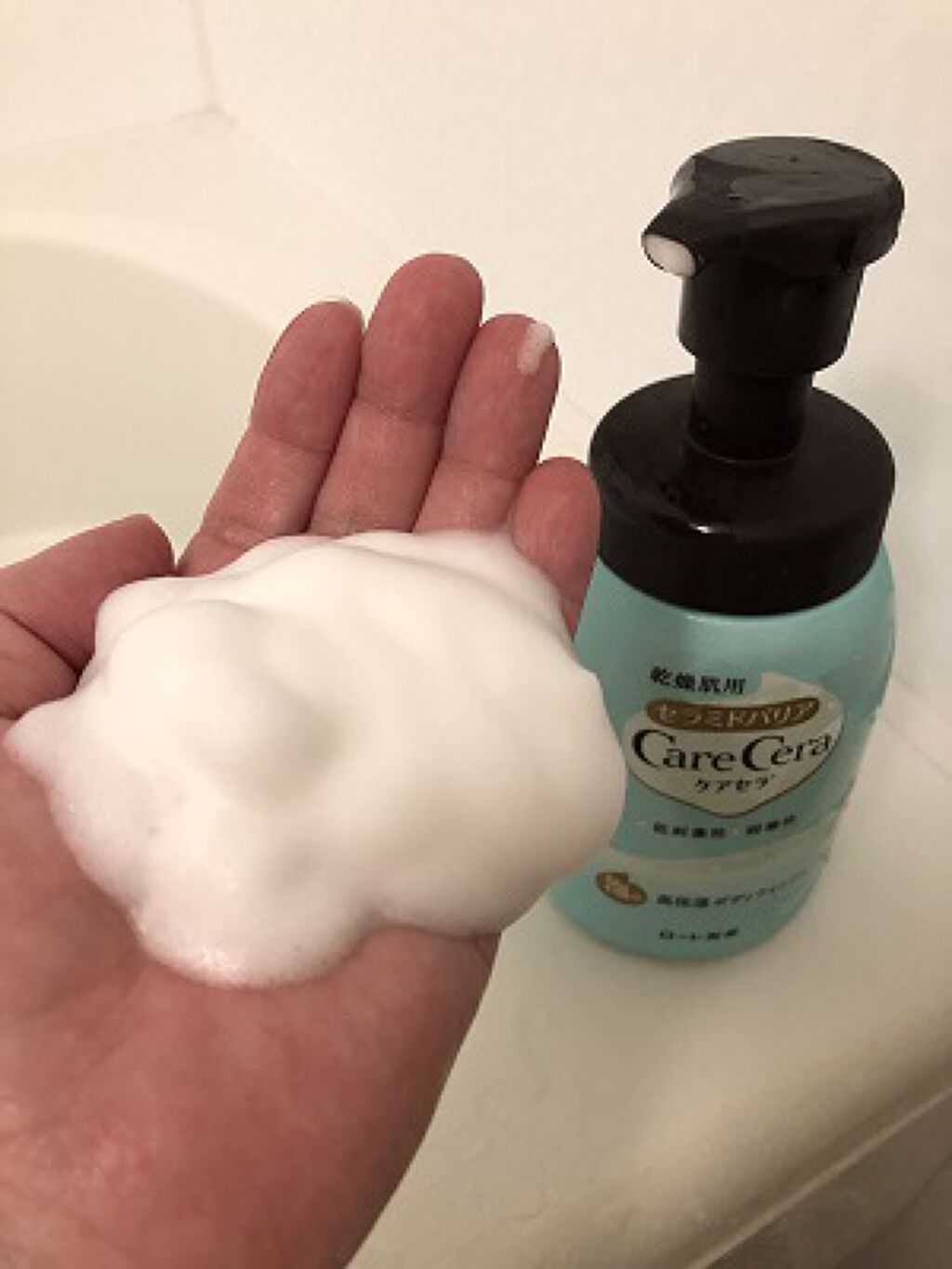 泡の高保湿ボディウォッシュ/ケアセラ/ボディソープを使ったクチコミ（2枚目）