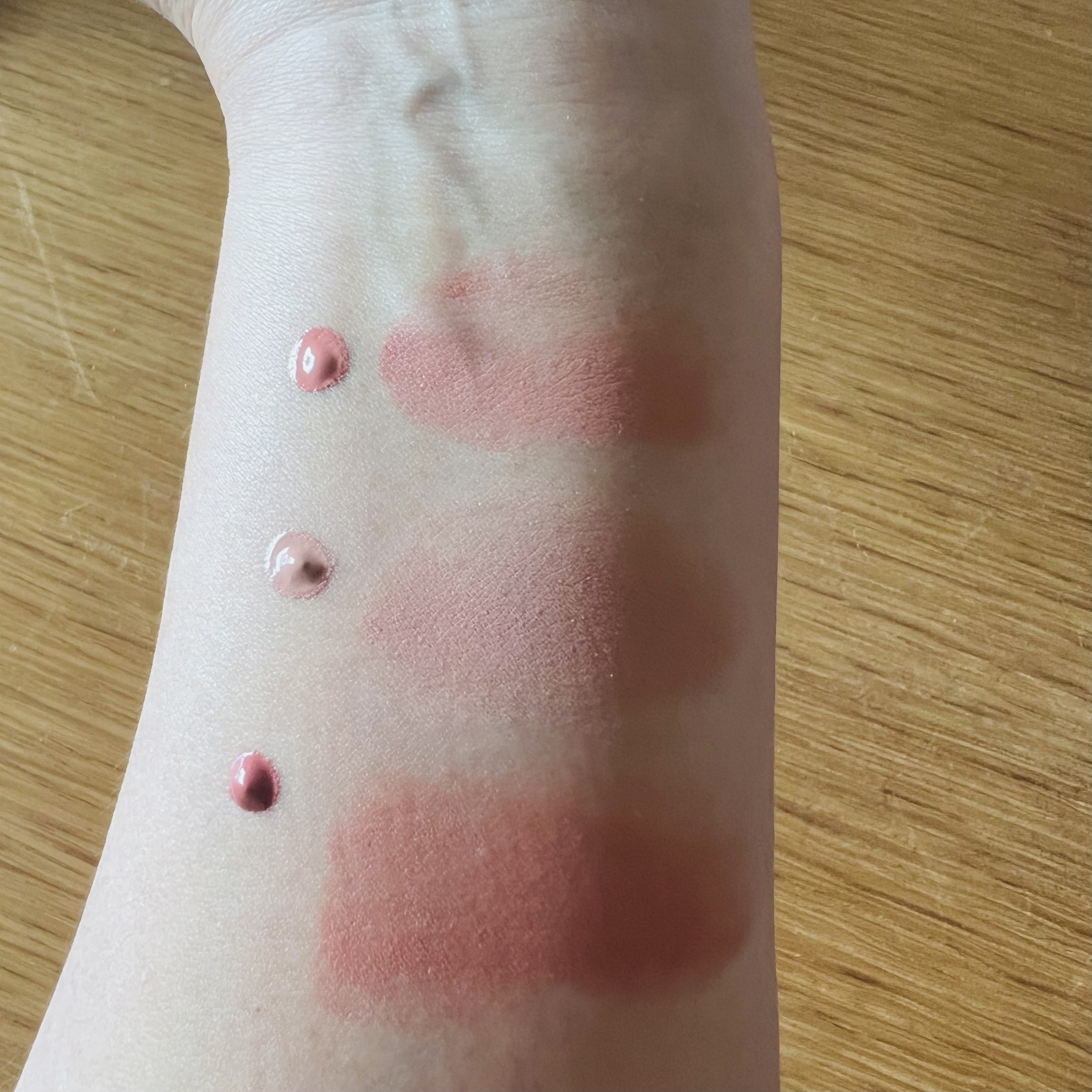 モノアイシャドウ 923 チャンス/Laka/単色アイシャドウを使ったクチコミ（3枚目）