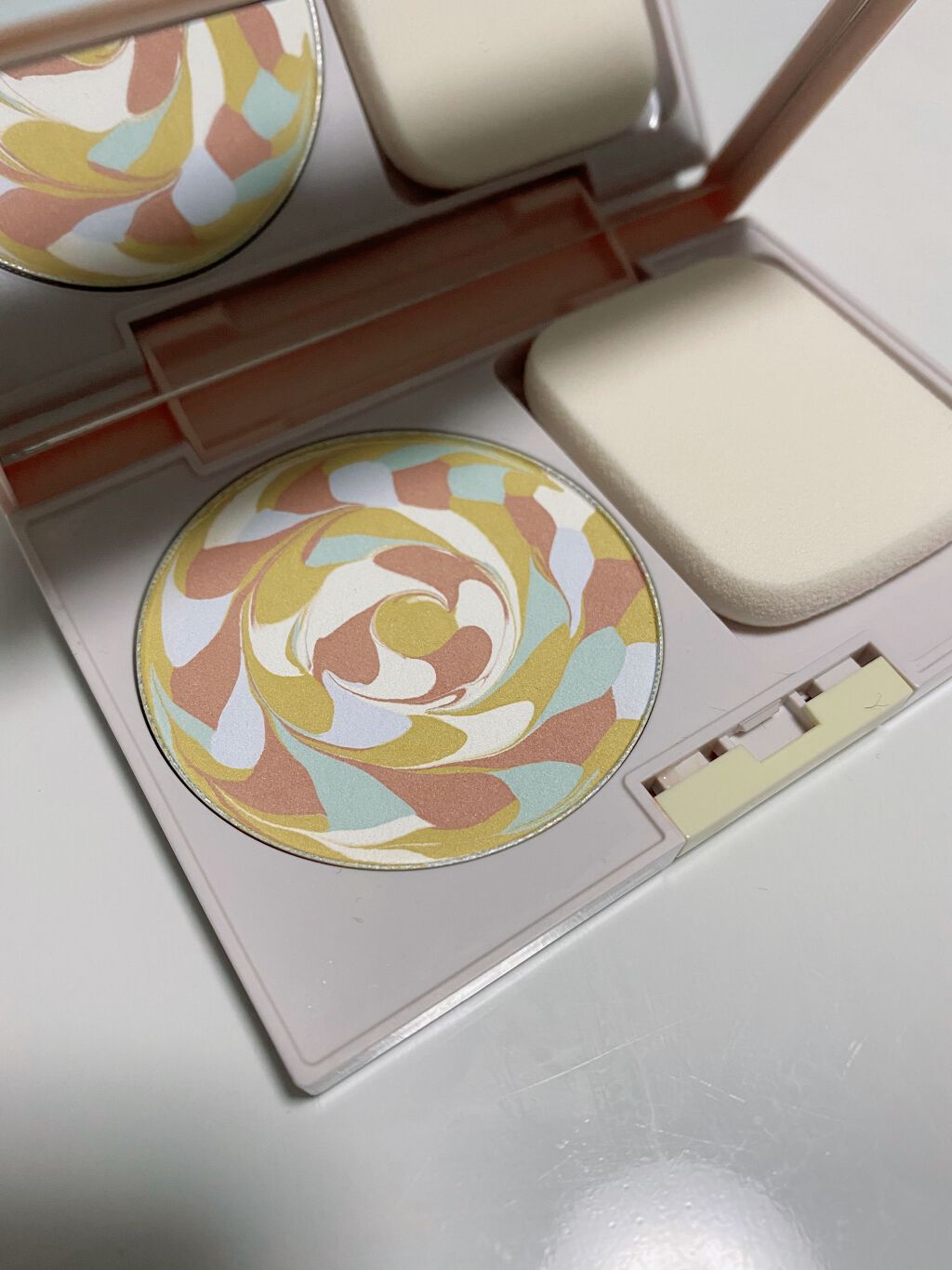 カラーブレンドファンデーション/ディエム クルール/パウダーファンデーションを使ったクチコミ(2枚目)