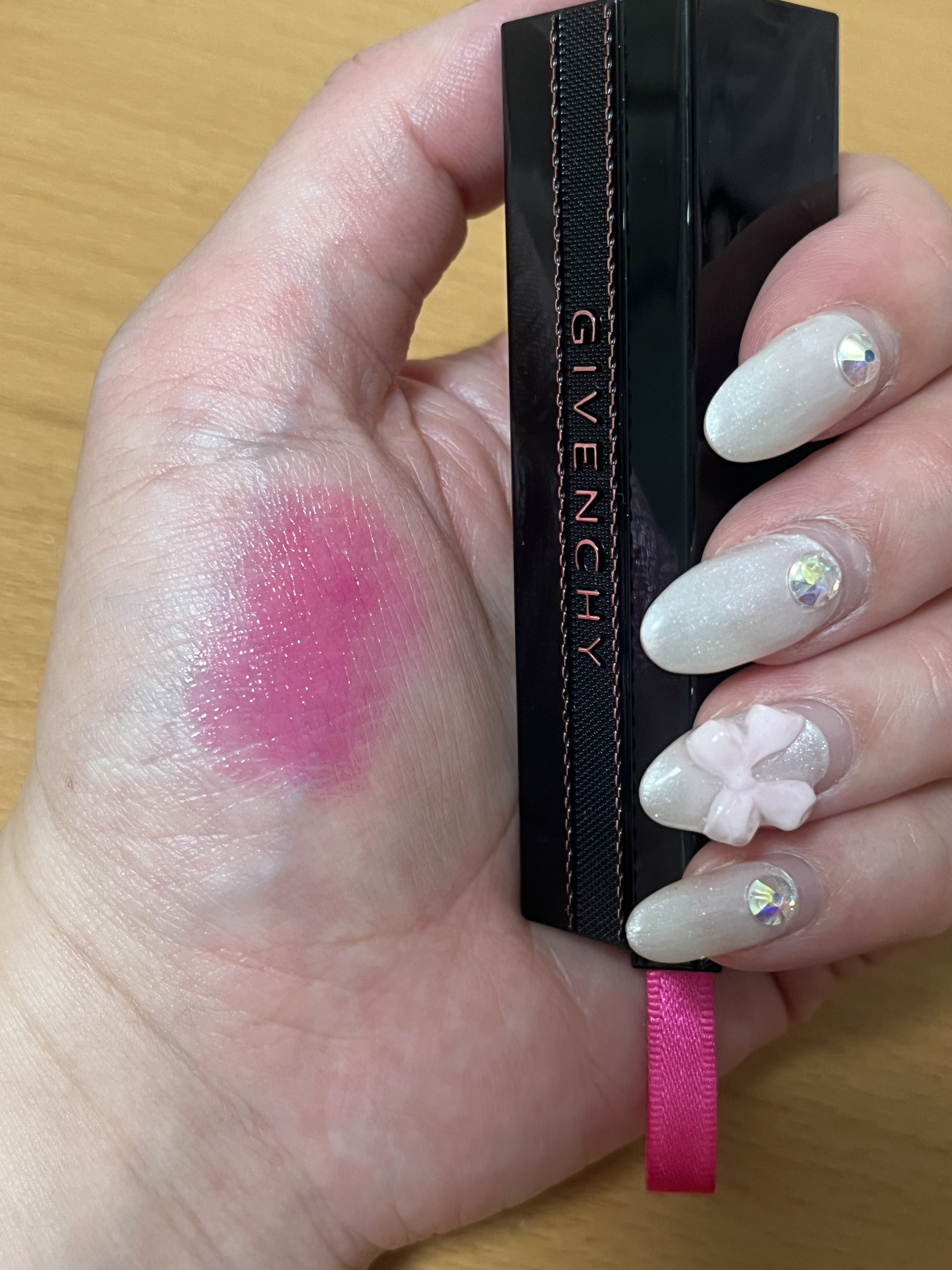 ルージュ・アンテルディ/GIVENCHY/口紅を使ったクチコミ（3枚目）