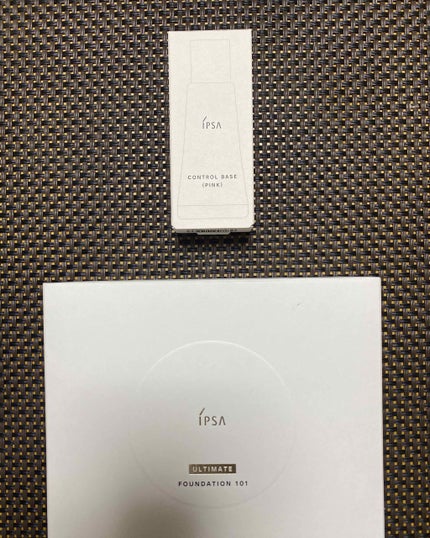 IPSA ファウンデイション アルティメイトのクチコミ「かってしまった!
諭吉ファンデ!!!
マキアージュのパウダーファンデを塗って、暖房の効いた職場.....」(1枚目)