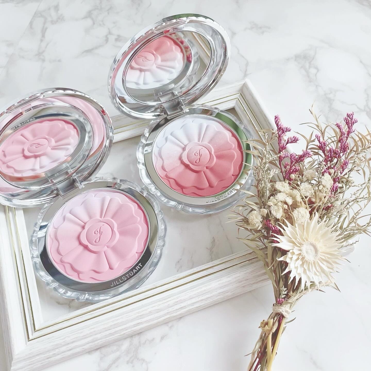 ジルスチュアート　パステルペタル ブラッシュ/JILL STUART/パウダーチークを使ったクチコミ（1枚目）