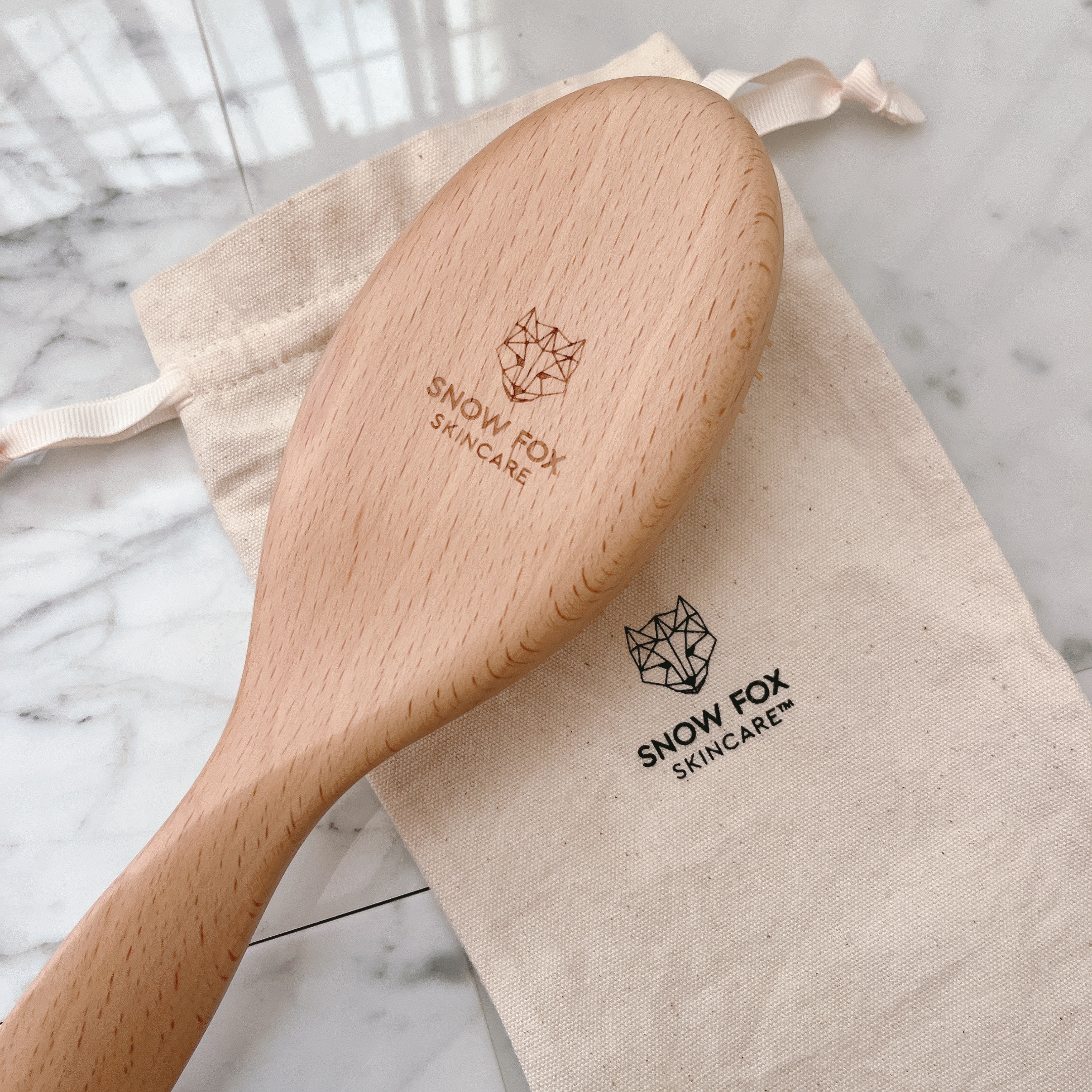 プレミアム FOXカッサ ウッド ヘアブラシ/SNOW FOX SKINCARE/メイクブラシを使ったクチコミ（2枚目）