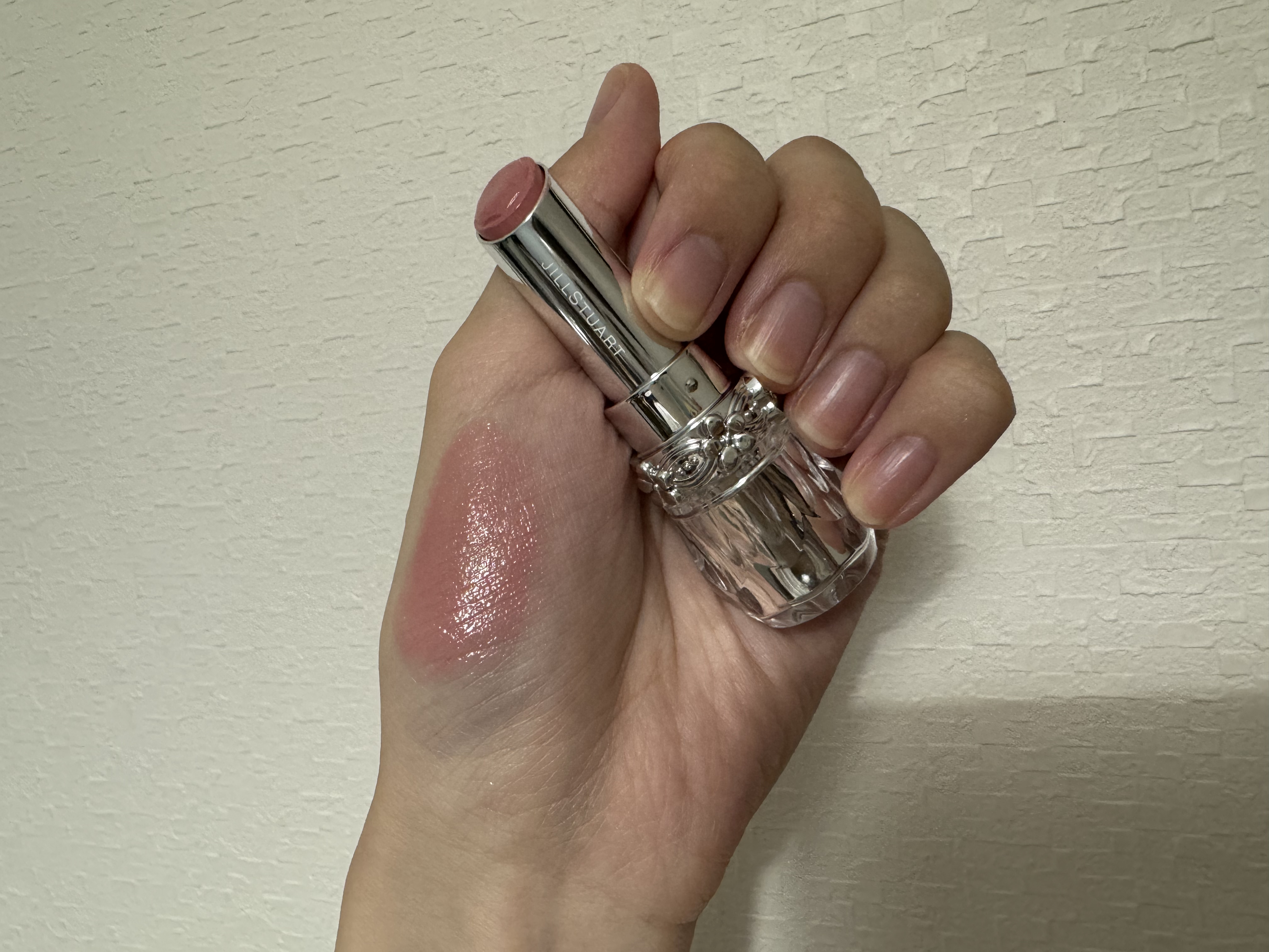 ジルスチュアート　リップブロッサム グロウ 04 milky magnolia/JILL STUART/口紅を使ったクチコミ（3枚目）